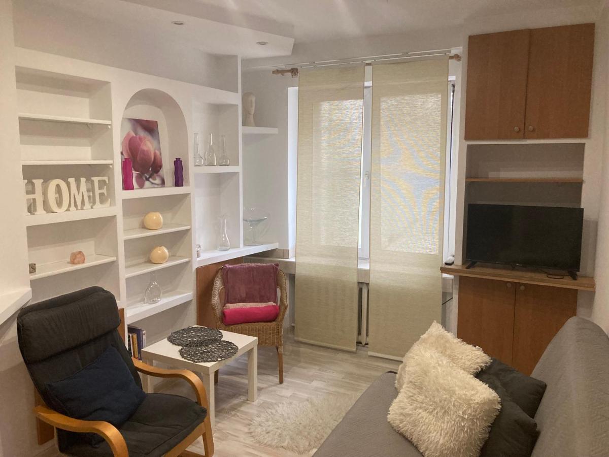 Apartament Przy Stadionie Lägenhet Tychy Exteriör bild